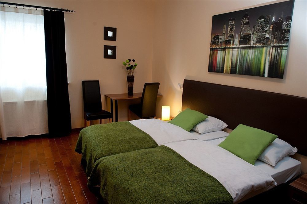 Hotel Bio โคเปร์ ภายนอก รูปภาพ
